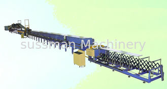 Trabaje la cadena de producción del panel de bocadillo de la PU de la puerta del garaje de la velocidad 3-5m/min peso de la máquina 30 toneladas