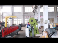 Máquina formadora de puertas metálicas con persiana enrollable con sistema de control PLC y corte hidráulico